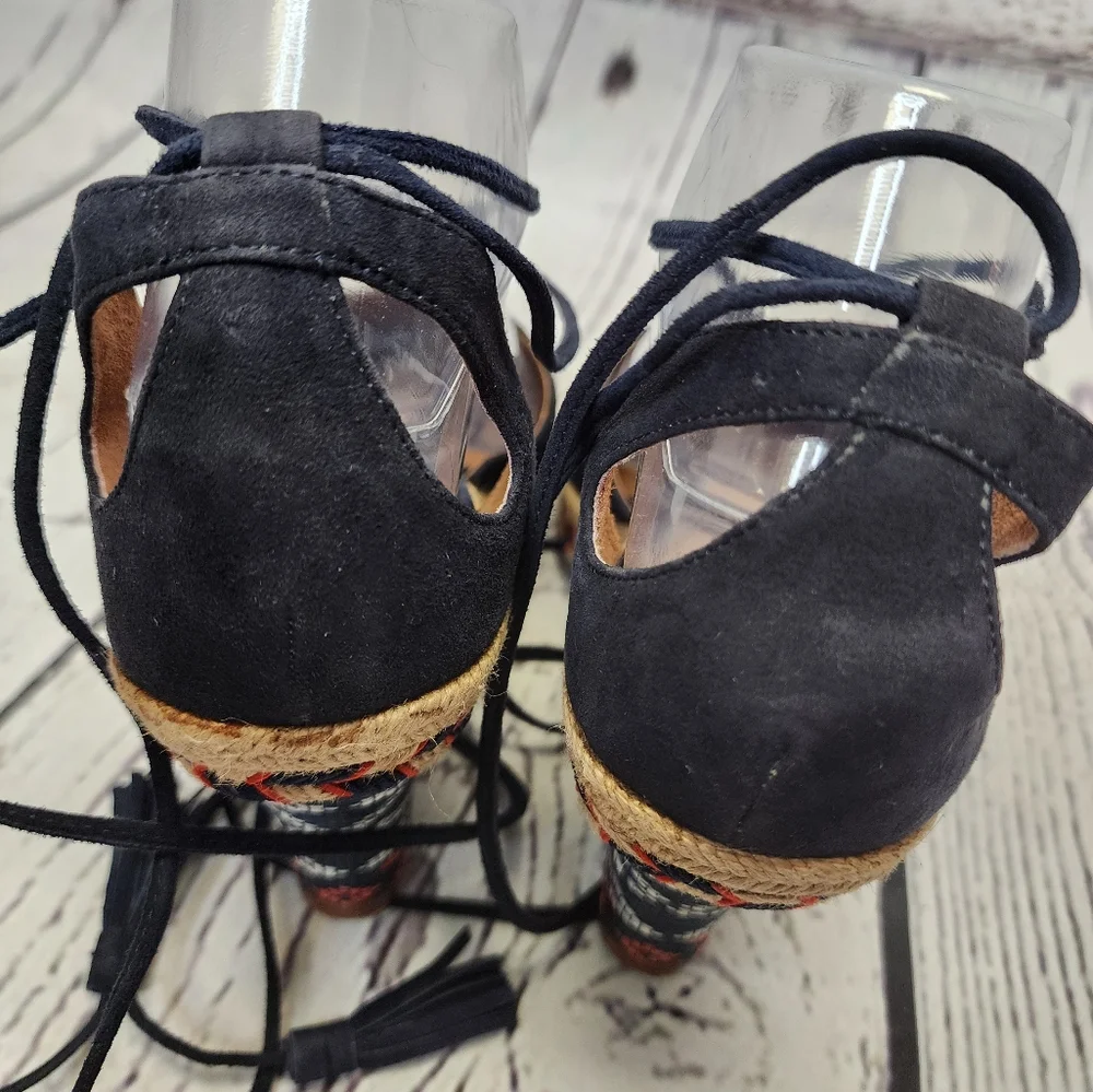 CAbi gently used